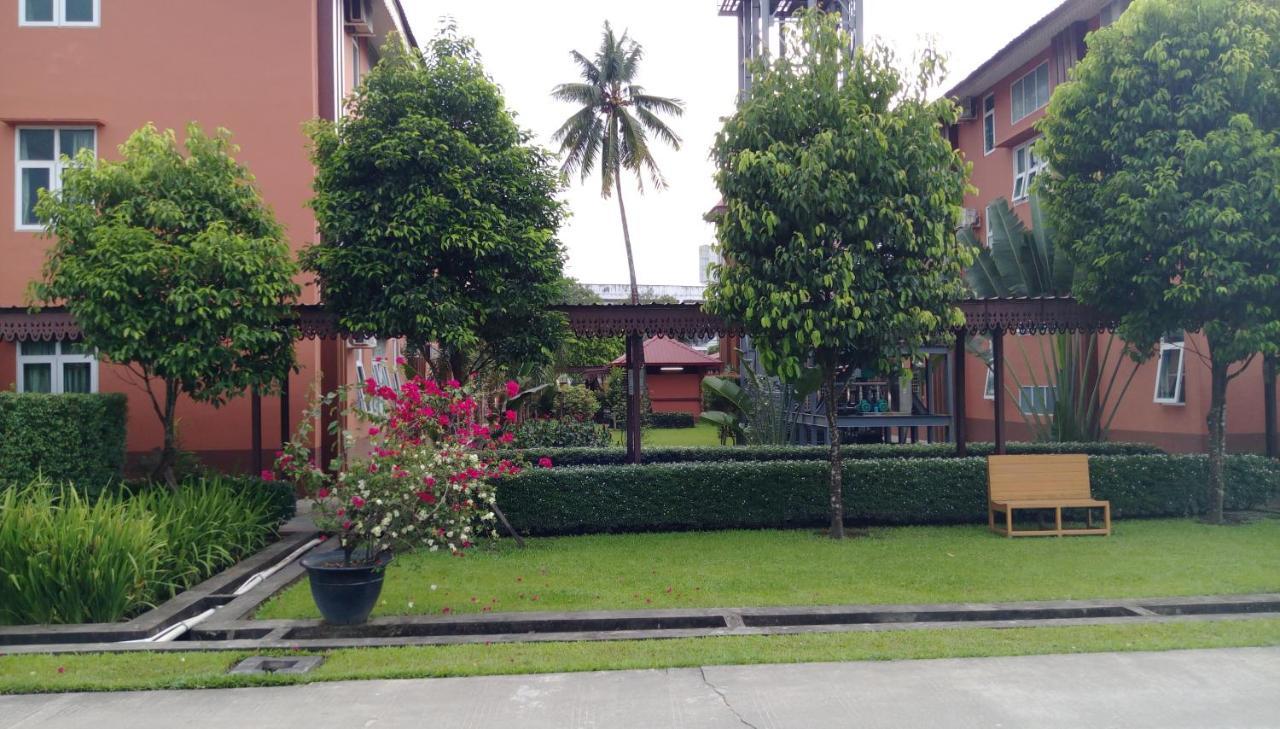 Myanmar Sport Hotel Yangón Exterior foto